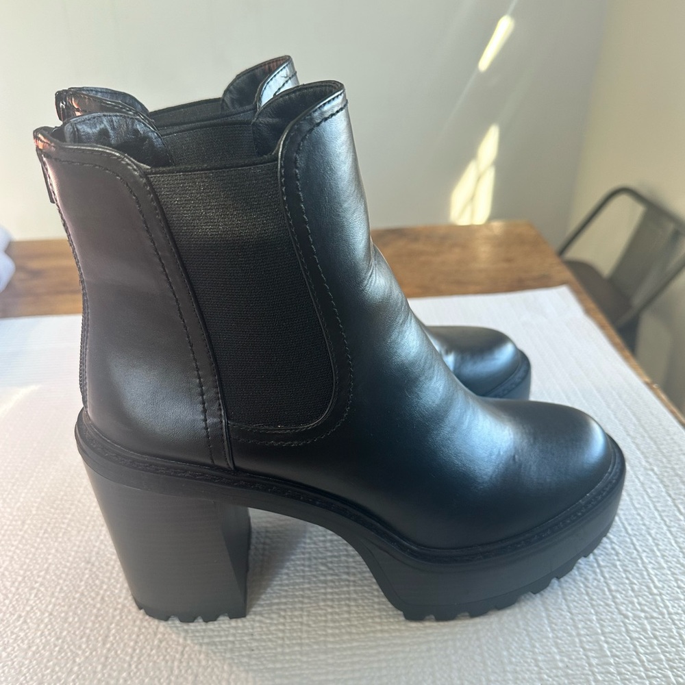 Madden Girl black boots Size 9.5